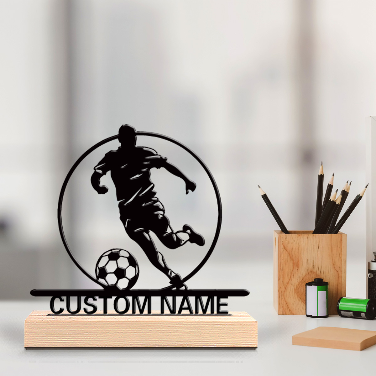 Home Office Gifts - تمثال معدني مخصص للاعب كرة قدم