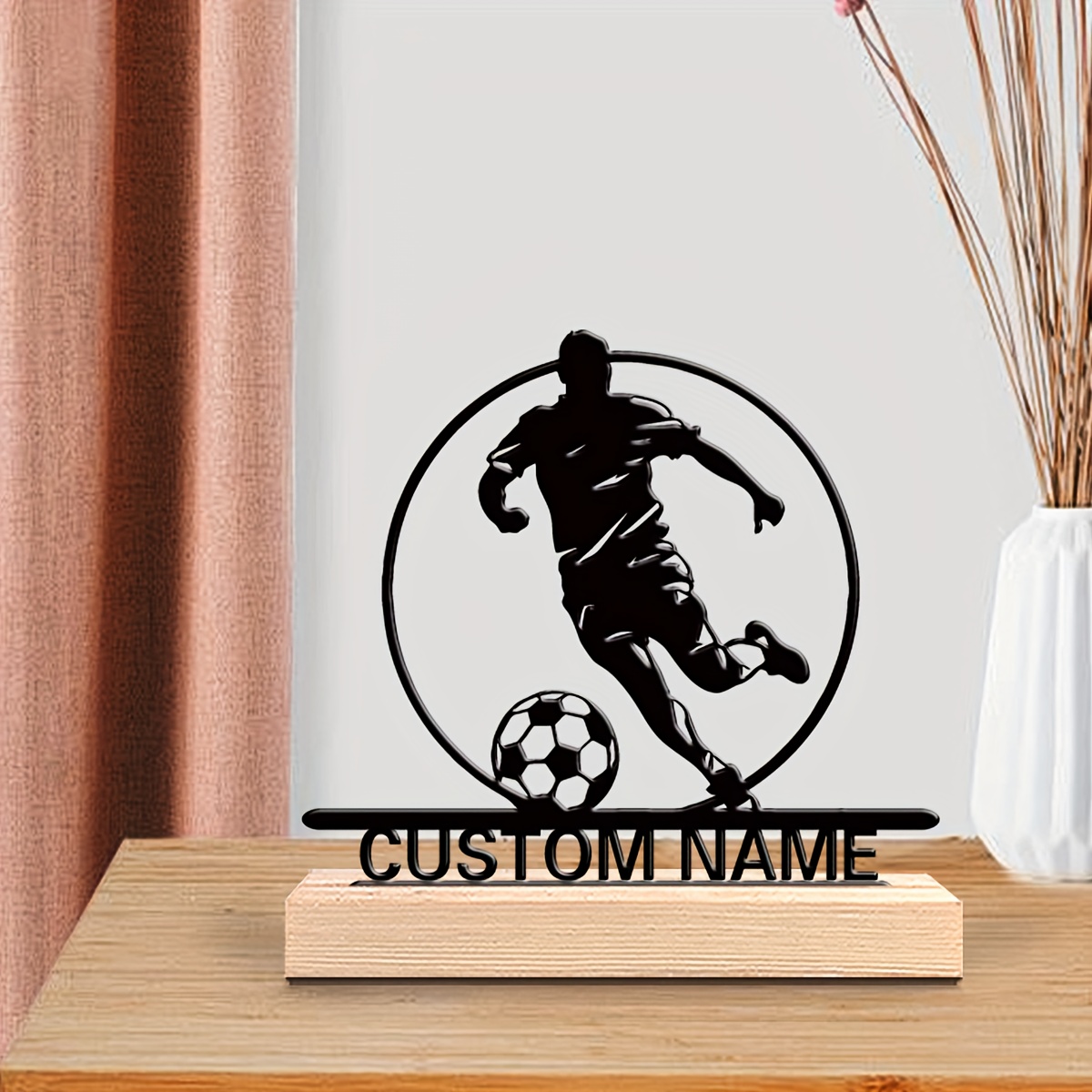 تمثال معدني مخصص للاعب كرة قدم - مراجعة Home Office Gifts وسعره